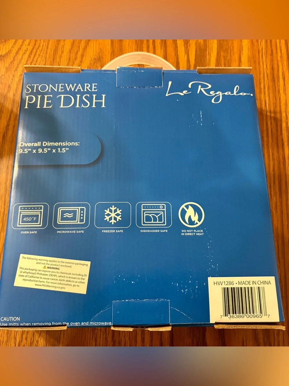 9.5-inch Le Regalo Stoneware Pie Dish